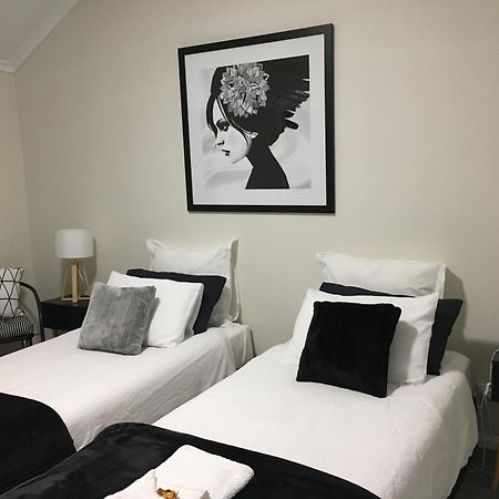 Bed and Breakfast Rosewhite House Миртлфорд Экстерьер фото