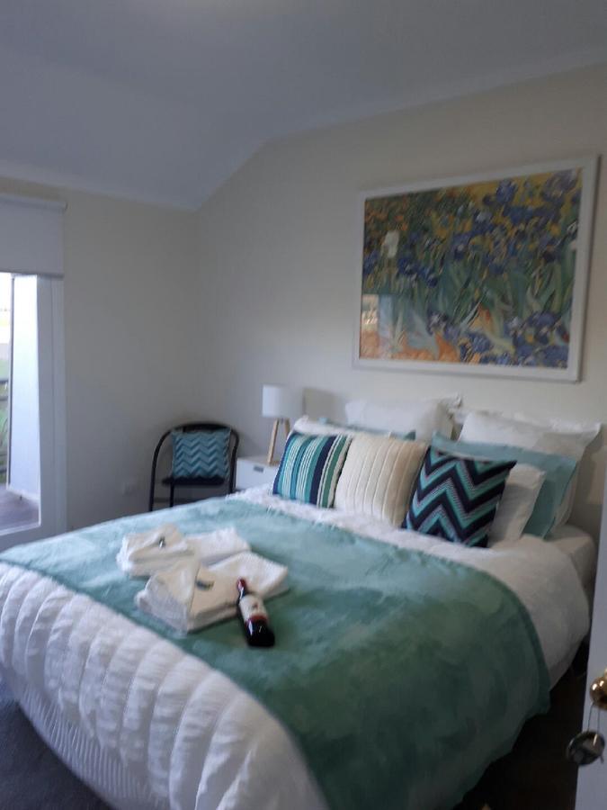 Bed and Breakfast Rosewhite House Миртлфорд Экстерьер фото